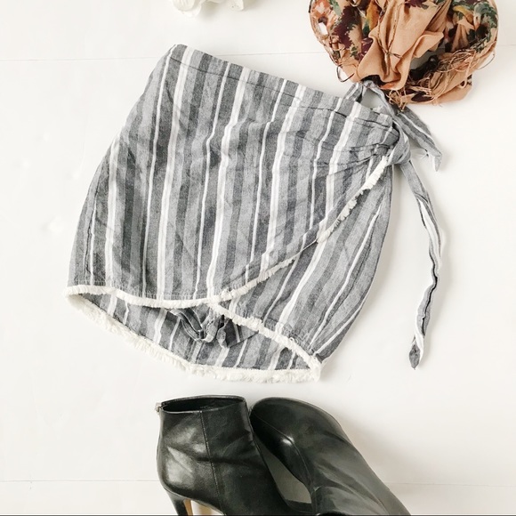 Showpo. Dresses & Skirts - 3/$20 Showpo Linen Wrap Skirt